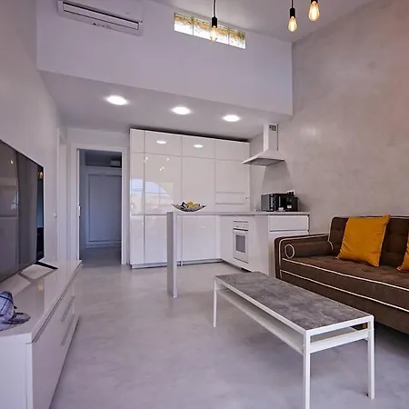 Stylish Tisalaya 40 By Pride * Maspalomas (Gran Canaria)